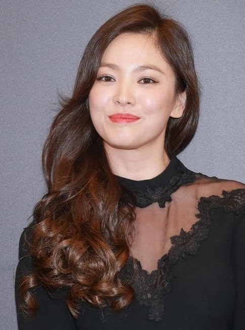 Song Hye Kyo quyến rũ ở mọi góc nhìn ảnh 3