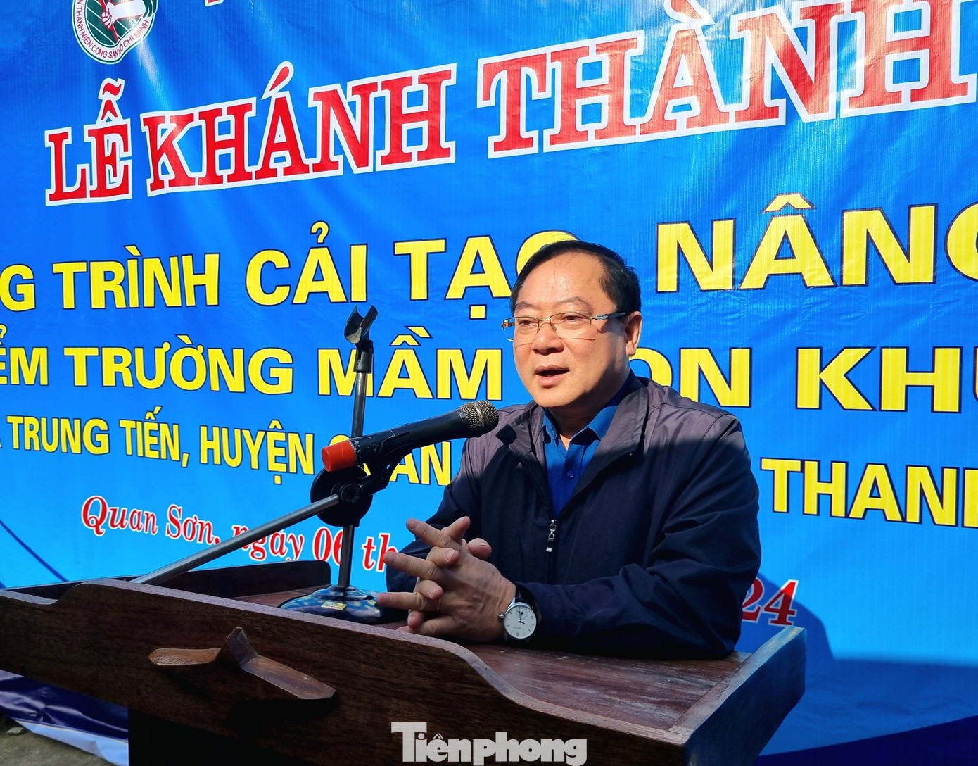 Nhà báo Lê Xuân Sơn phát biểu tại buổi lễ. Nhà báo Lê Xuân Sơn phát biểu tại buổi lễ.