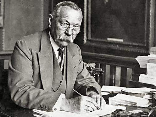 Sir Conan Doyle. Ảnh: Openlibrary. Sir Conan Doyle Ảnh: Openlibrary