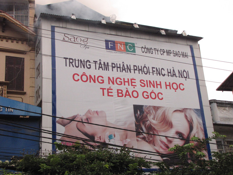 Vụ cháy xảy ra ở tòa nhà 4 tầng số 205 - 207 Khâm Thiên - Hà Nội..