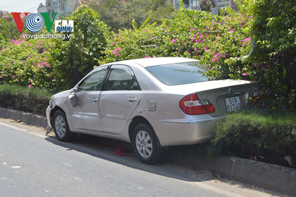 BẢN TIN ATGT: Ô tô đấu đầu, tài xế gục chết trên ghế lái ảnh 2