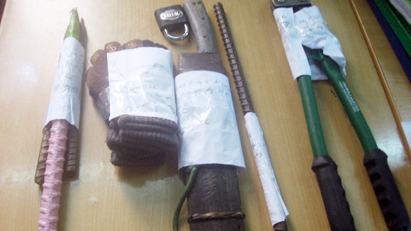 Tang vật, phương tiện của một ổ nhóm trộm đột nhập bị cơ quan công an thu giữ. Tang vật, phương tiện của một ổ nhóm trộm đột nhập bị cơ quan công an thu giữ