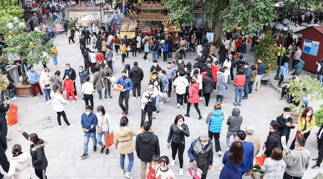 Đền Bà Chúa Kho có lượng khách tăng đột biến trong ngày 4/2, tức mùng 4 Tết Đền Bà Chúa Kho có lượng khách tăng đột biến trong ngày 4/2, tức mùng 4 Tết