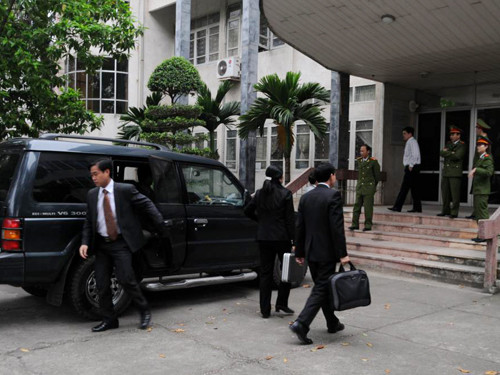 Các thẩm phán đã có mặt tại tòa để chuẩn bị cho phiên phúc thẩm