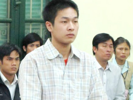 Ngô Văn Vương trước vành móng ngựa