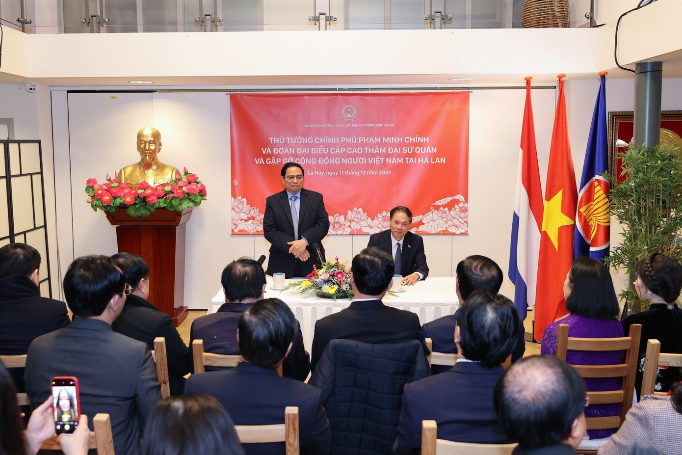 Thủ tướng khẳng định, Đảng, Nhà nước không có mục tiêu nào ngoài mục tiêu làm cho người dân ấm no hạnh phúc, trong đó cộng đồng người Việt Nam ở nước ngoài là một bộ phận không tách rời của các dân tộc Việt Nam Thủ tướng khẳng định, Đảng, Nhà nước không có mục tiêu nào ngoài mục tiêu làm cho người dân ấm no hạnh phúc, trong đó cộng đồng người Việt Nam ở nước ngoài là một bộ phận không tách rời của các dân tộc Việt Nam