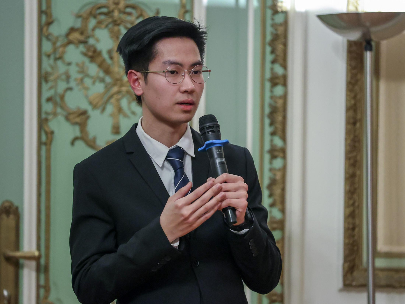 Bạn Nguyễn Tuấn Nghĩa, Chủ tịch Hội Sinh viên Việt Nam tại Bỉ.