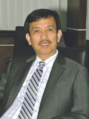 Ông David Dương. Ông David Dương