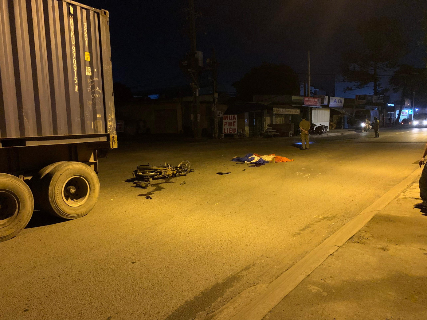 Hiện trường vụ tai nạn giao thông. Hiện trường vụ tai nạn giao thông.