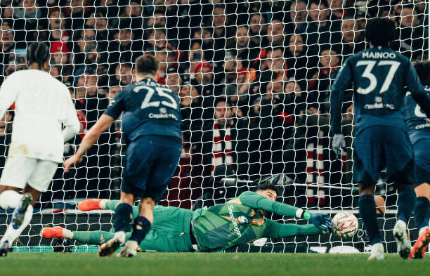 MU loại Arsenal trên chấm luân lưu ảnh 22