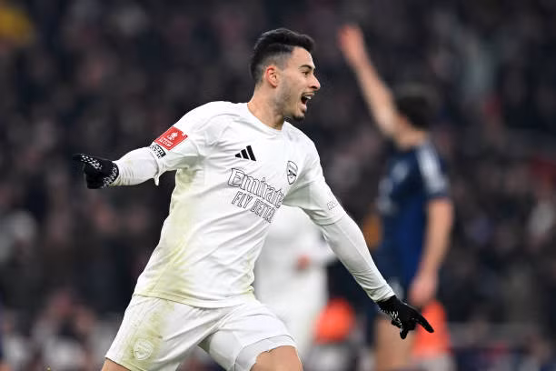 MU loại Arsenal trên chấm luân lưu ảnh 14