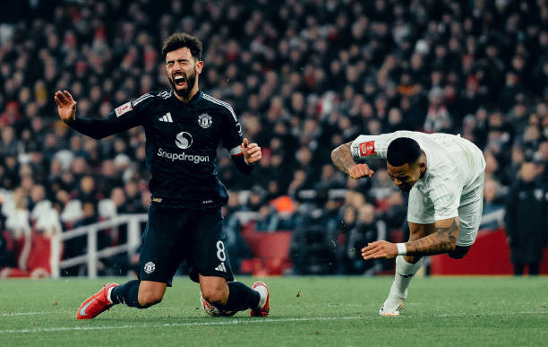 MU loại Arsenal trên chấm luân lưu ảnh 16