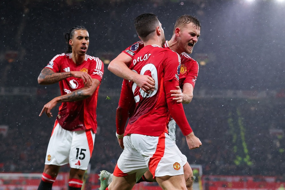 MU sẽ có hàng thủ gần như tốt nhất với Yoro và Dalot