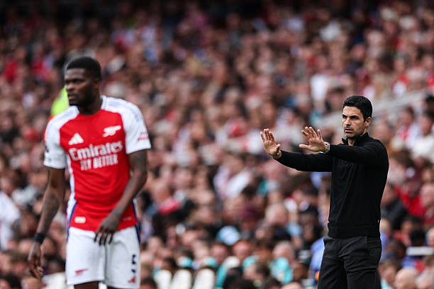 Hòa Brentford, Arsenal cạn hy vọng vô địch Ngoại hạng Anh ảnh 2