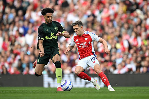 Hòa Brentford, Arsenal cạn hy vọng vô địch Ngoại hạng Anh ảnh 3