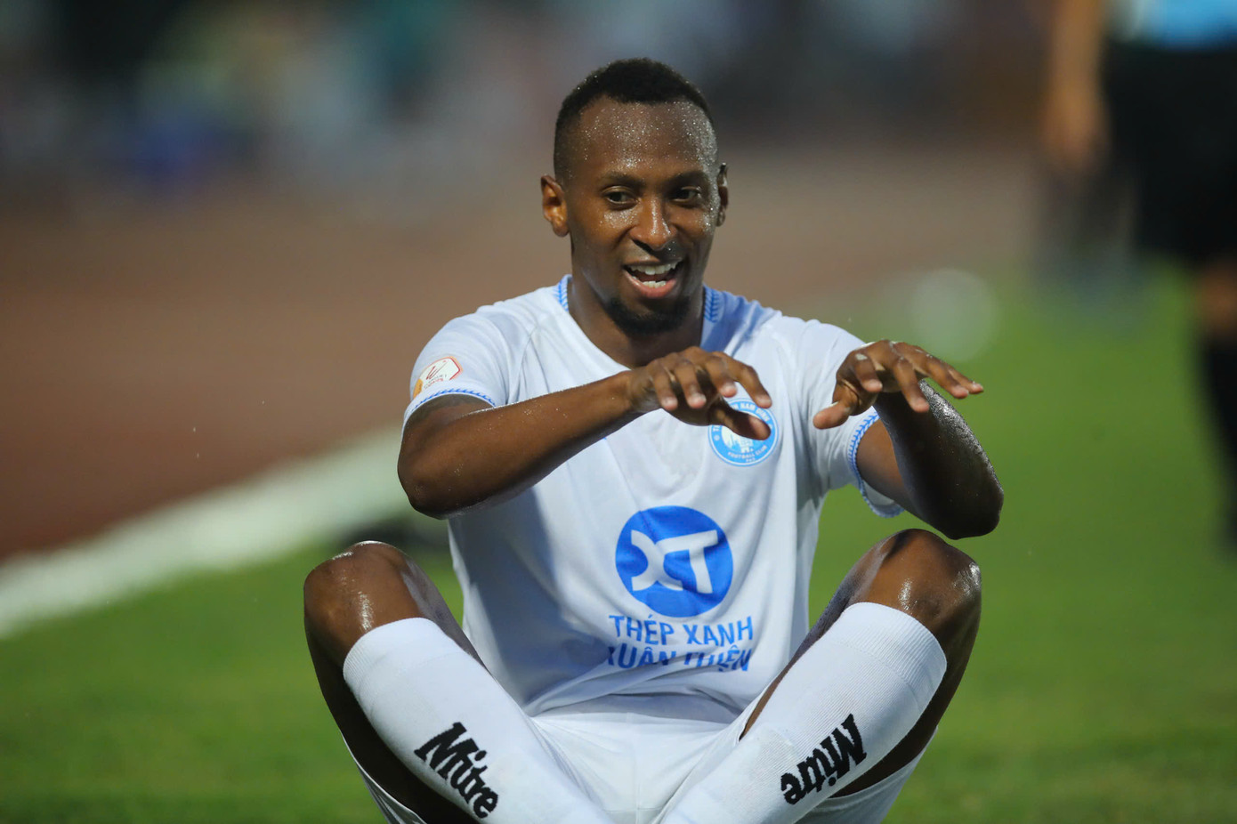 Đại phá HAGL, Nam Định chạm tay vào chức vô địch LPBank V-League 2024/25 ảnh 5