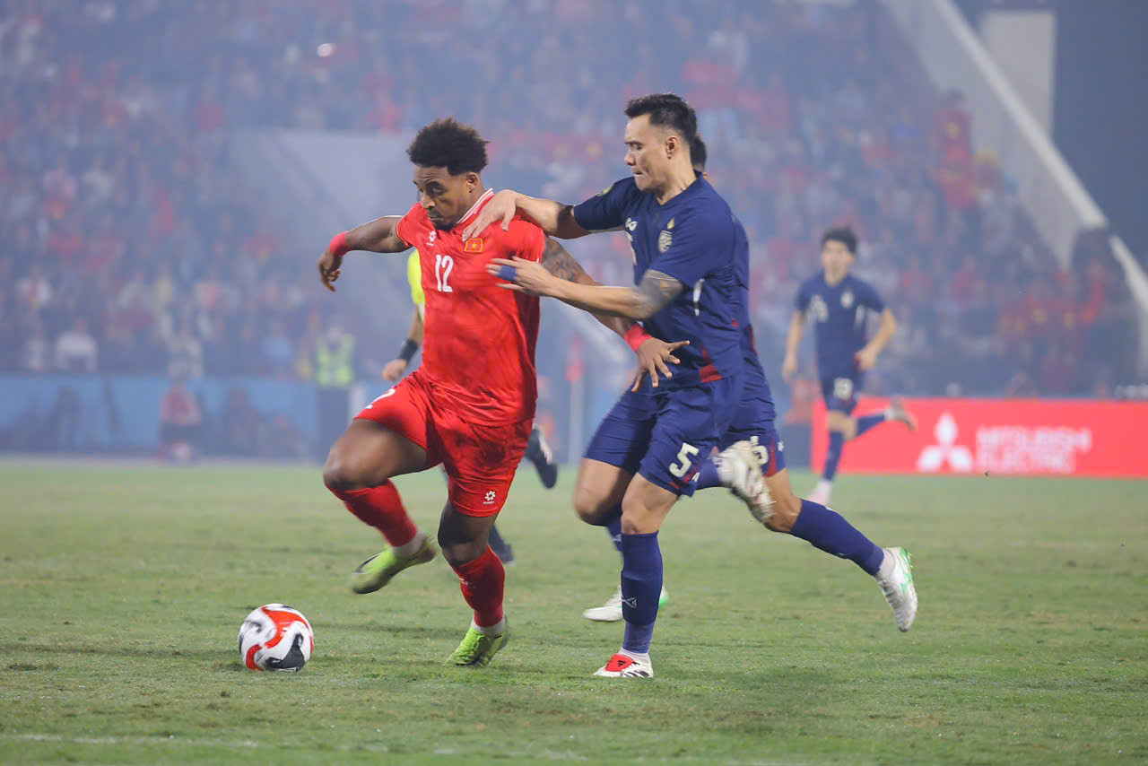Xuân Son lập cú đúp, Việt Nam lần đầu đánh bại Thái Lan trên sân nhà sau 27 năm ảnh 26