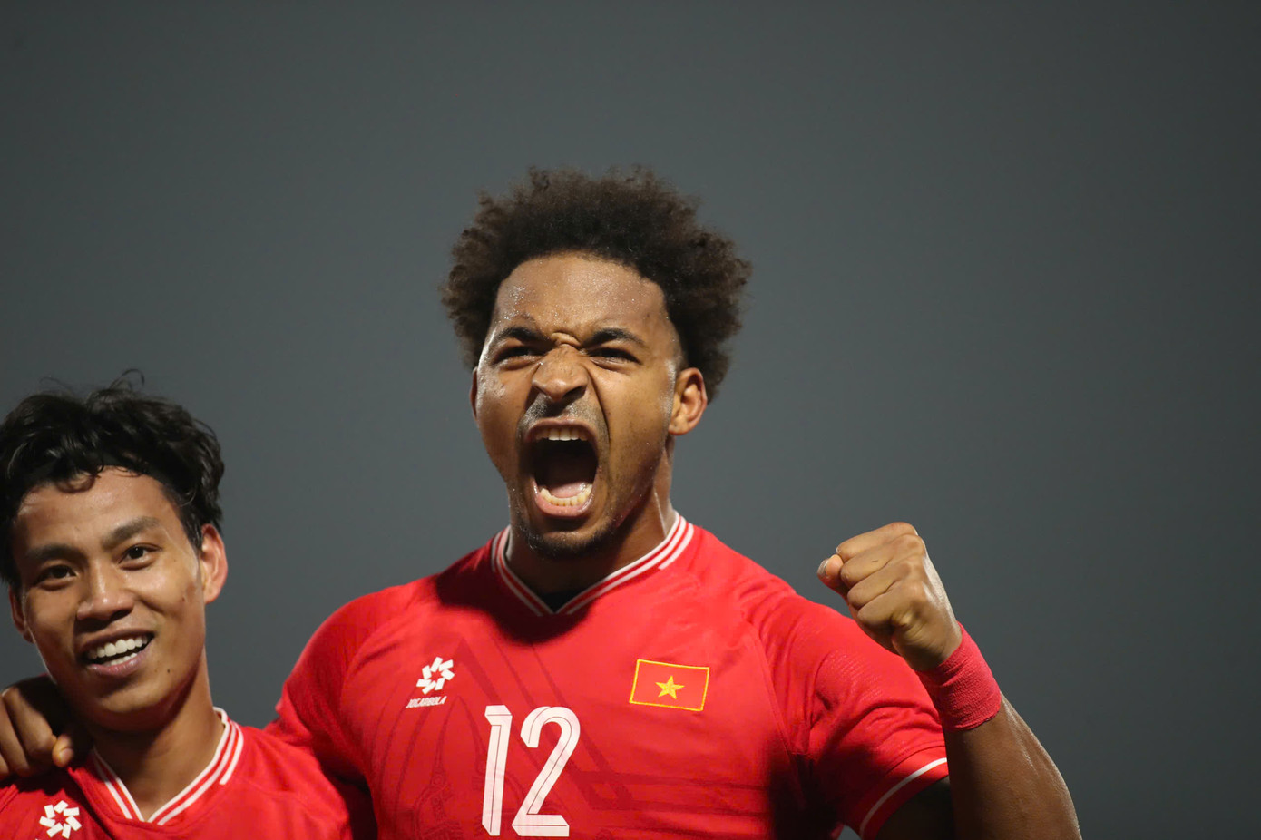 Xuân Son lập cú đúp, Việt Nam lần đầu đánh bại Thái Lan trên sân nhà sau 27 năm ảnh 36