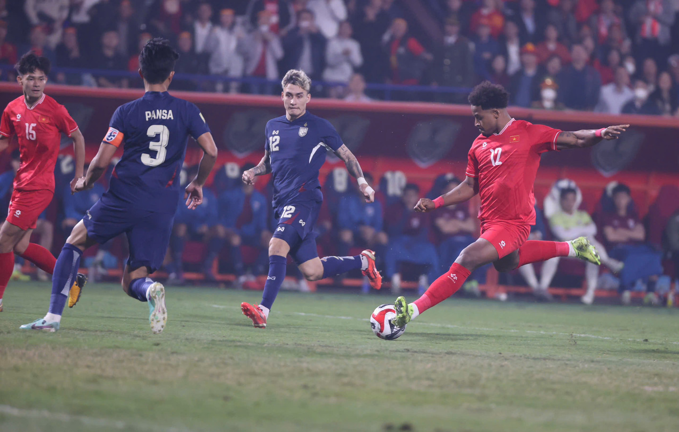 Xuân Son lập cú đúp, Việt Nam lần đầu đánh bại Thái Lan trên sân nhà sau 27 năm ảnh 24