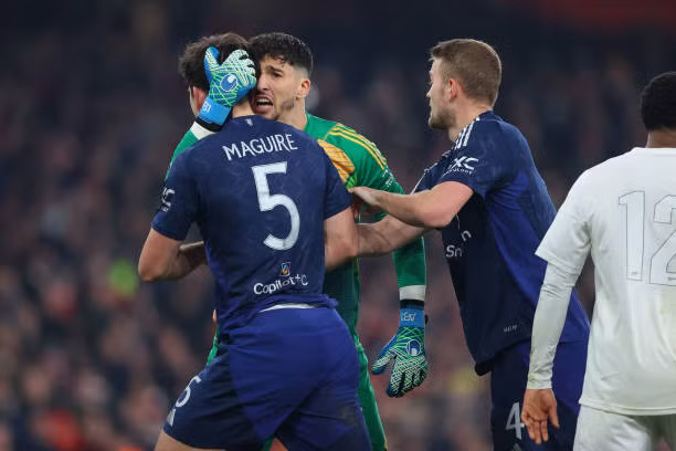 MU loại Arsenal trên chấm luân lưu ảnh 24