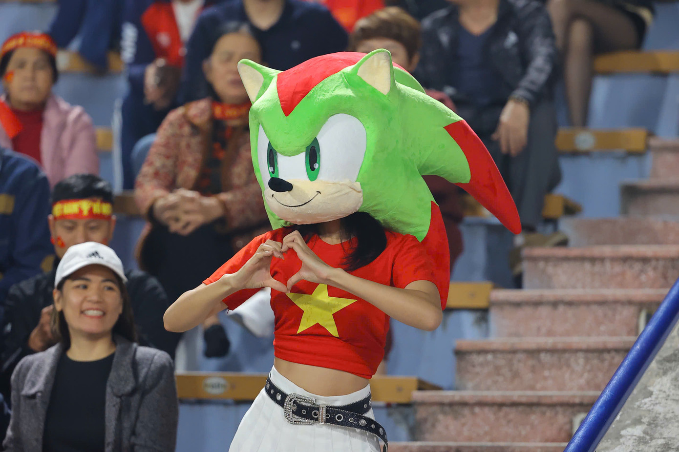 Xuân Son lập cú đúp, Việt Nam lần đầu đánh bại Thái Lan trên sân nhà sau 27 năm ảnh 10