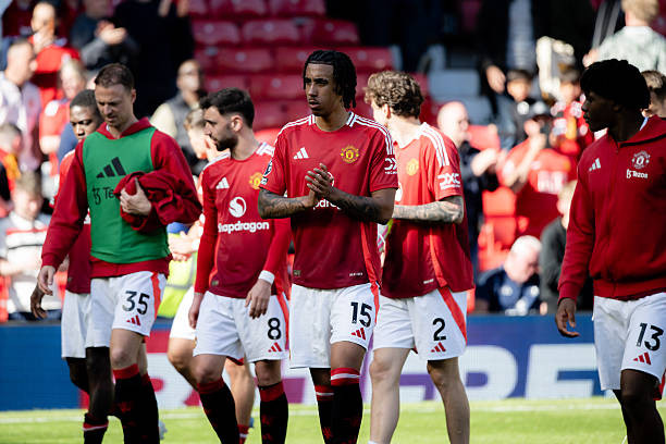 Wolves đánh sập MU ngay tại 'pháo đài' Old Trafford ảnh 10 Wolves đánh sập MU ngay tại 'pháo đài' Old Trafford ảnh 10