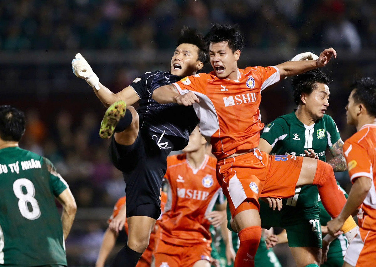 Công Phượng thua Bùi Tiến Dũng trên chấm 11m, SHB Đà Nẵng trụ hạng V-League ảnh 12