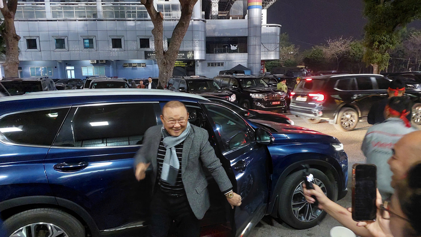 HLV Park Hang-seo đã có mặt để cổ vũ ĐT Việt Nam cũng như HLV đồng hương Kim Sang-sik. Ảnh: Thanh Hải