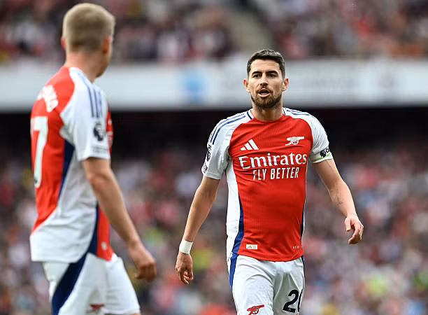 Hòa Brentford, Arsenal cạn hy vọng vô địch Ngoại hạng Anh ảnh 5
