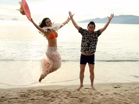 Họ còn tạo dáng chụp ảnh rất nhí nhảnh