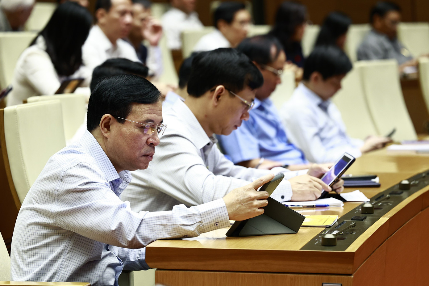 Các đại biểu Quốc hội tham dự kỳ họp thứ 7. (Ảnh: Như Ý) Các đại biểu Quốc hội tham dự kỳ họp thứ 7. (Ảnh: Như Ý)