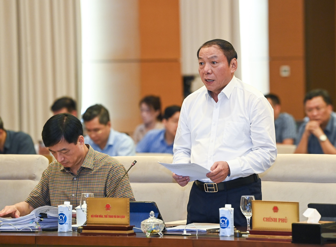 Bộ trưởng VHTT&amp;DL Nguyễn Văn Hùng.