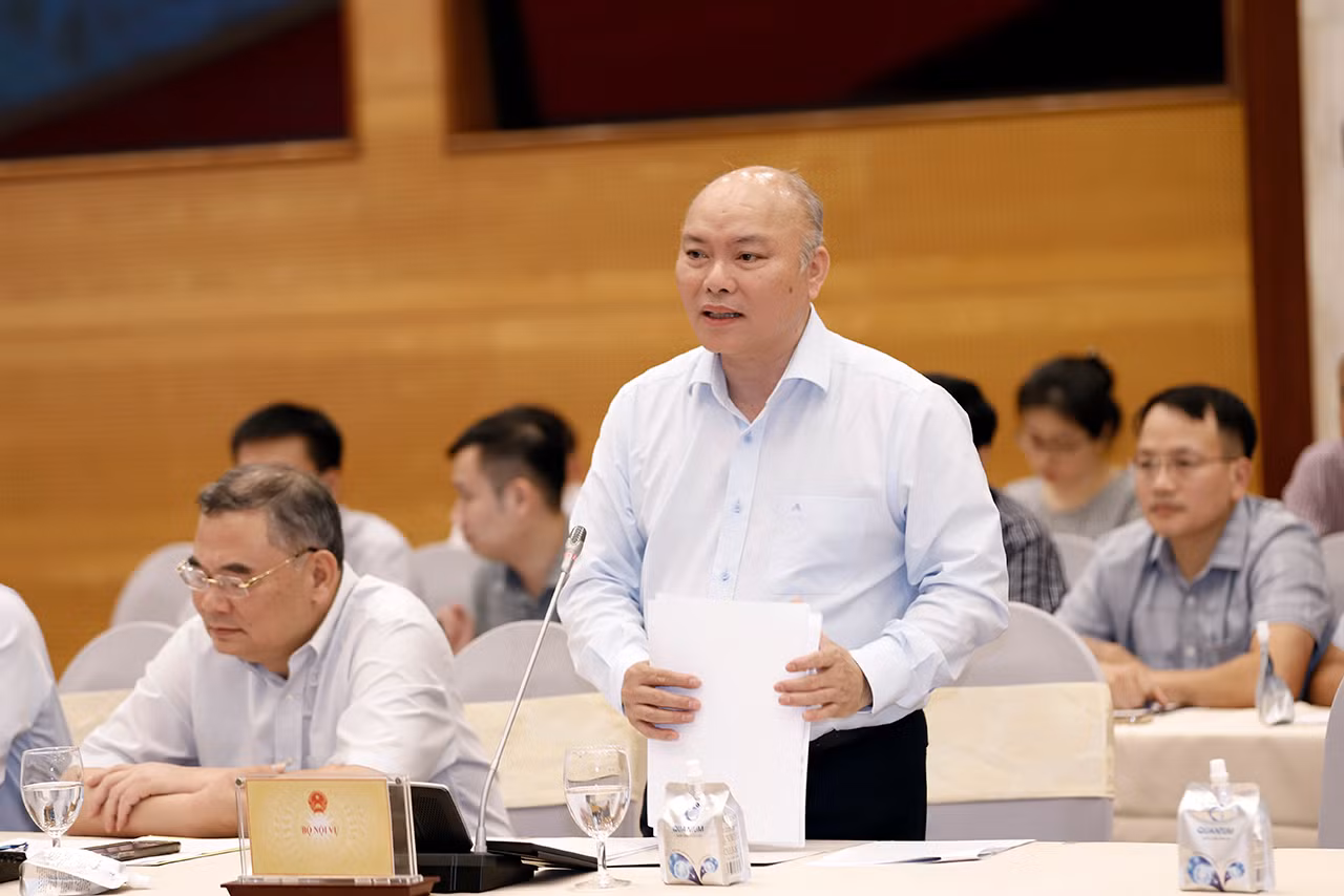 Chánh Văn phòng, Người phát ngôn Bộ Nội vụ Vũ Đăng Minh.