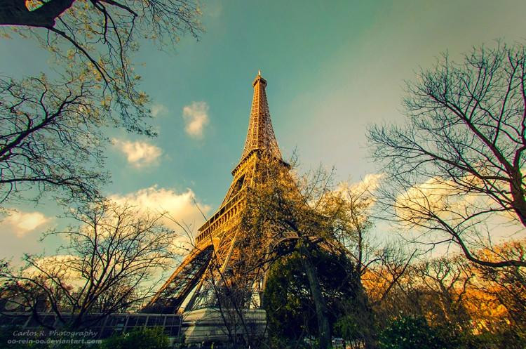 Ý tưởng xây dựng Tháp Eiffel đầu tiên là ở nước nào?