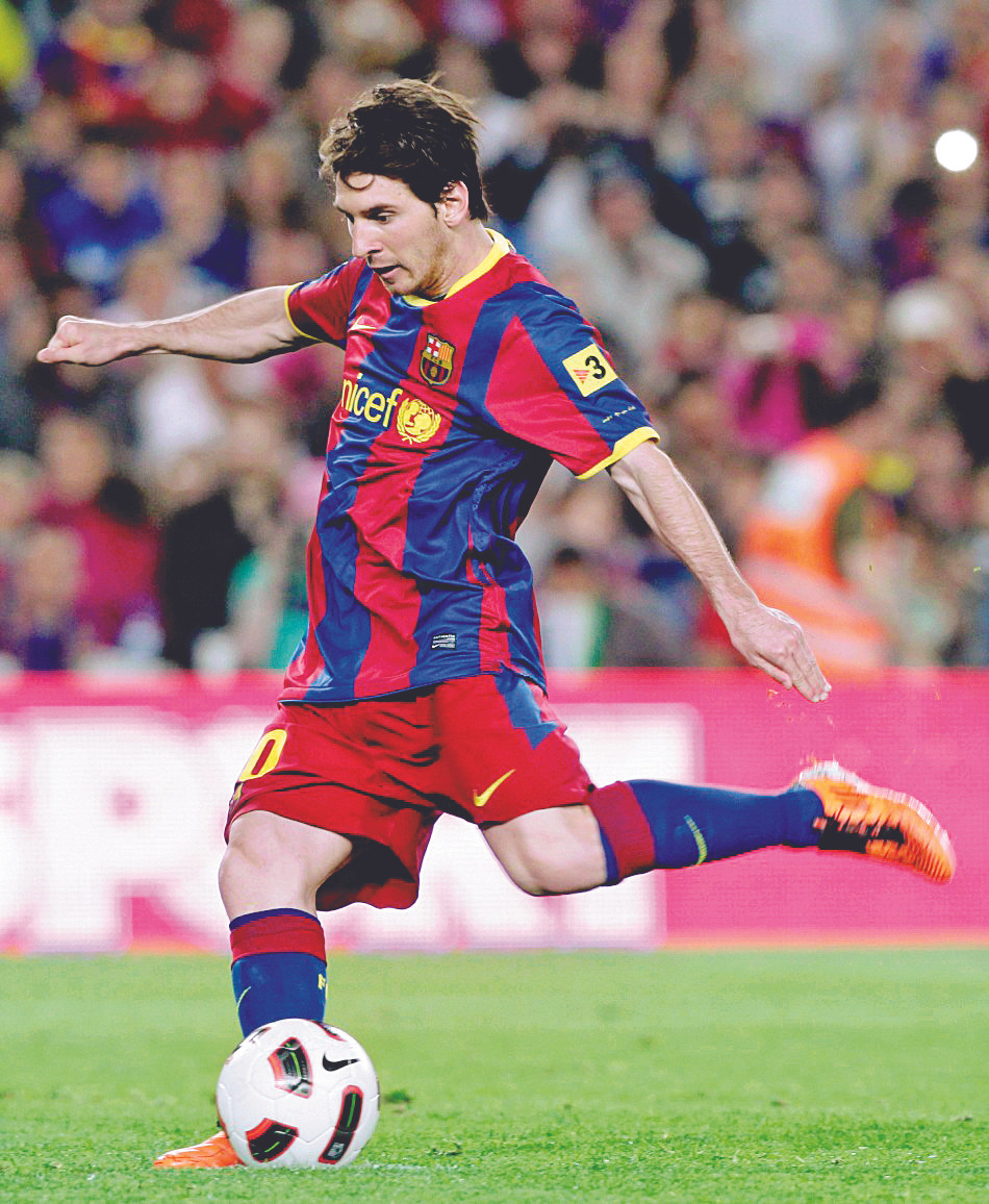 Messi tưởng ngố, hóa ra thác loạn chẳng kém ai