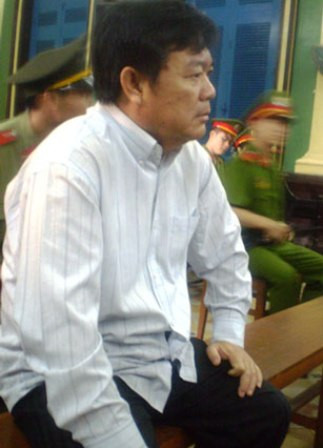 "Quan huyện" Nguyễn Văn Khỏe lại hầu tòa.