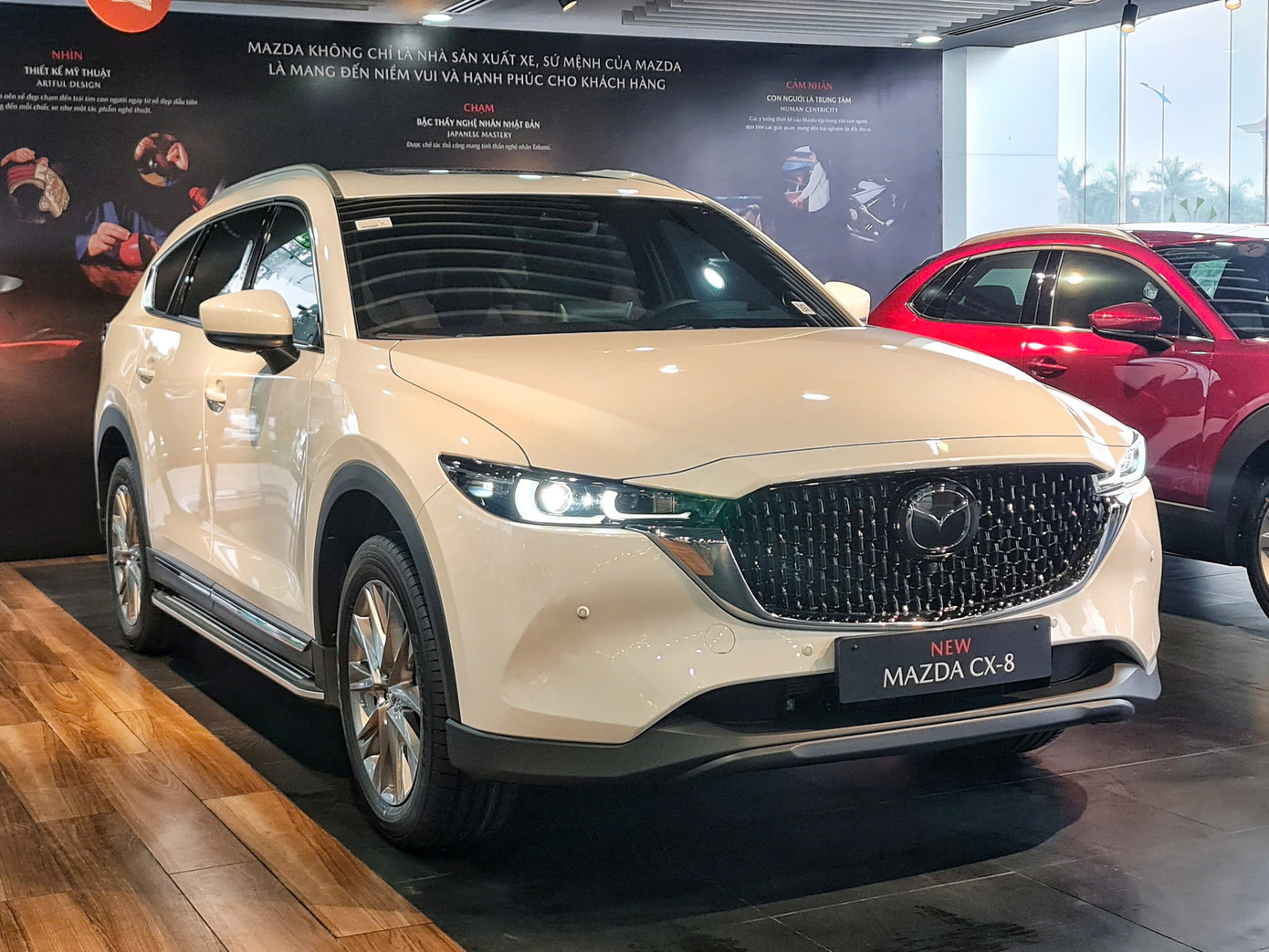 Thiết kế tổng thể ngoại thất CX-8 không có quá nhiều khác biệt với bản tiền nhiệm.