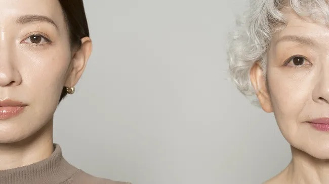 Quá trình lão hóa của con người tăng tốc nhanh ở độ tuổi 44 và 60. Quá trình lão hóa của con người tăng tốc nhanh ở độ tuổi 44 và 60.