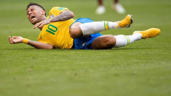 FIFA gây sốc với trọng tài bắt trận Pháp vs Uruguay ảnh 4 FIFA gây sốc với trọng tài bắt trận Pháp vs Uruguay ảnh 4