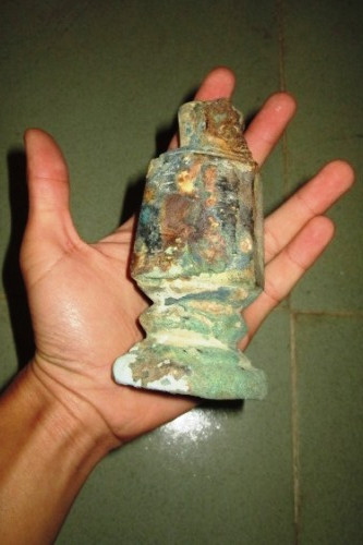 12 thợ lặn xuống biển Dung Quất vớt cổ vật trong tàu đắm ảnh 2