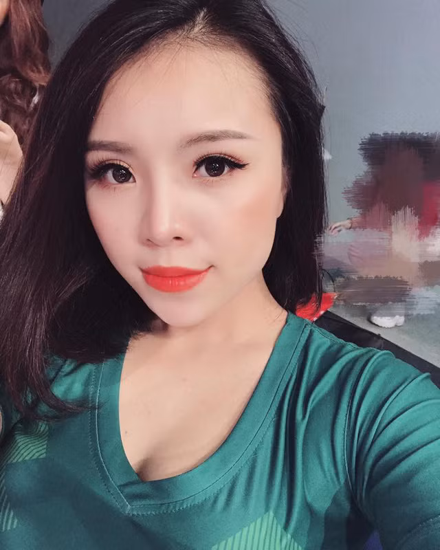 Nữ cổ động viên quyến rũ và vai diễn trong phim 'Quỳnh búp bê' ảnh 1