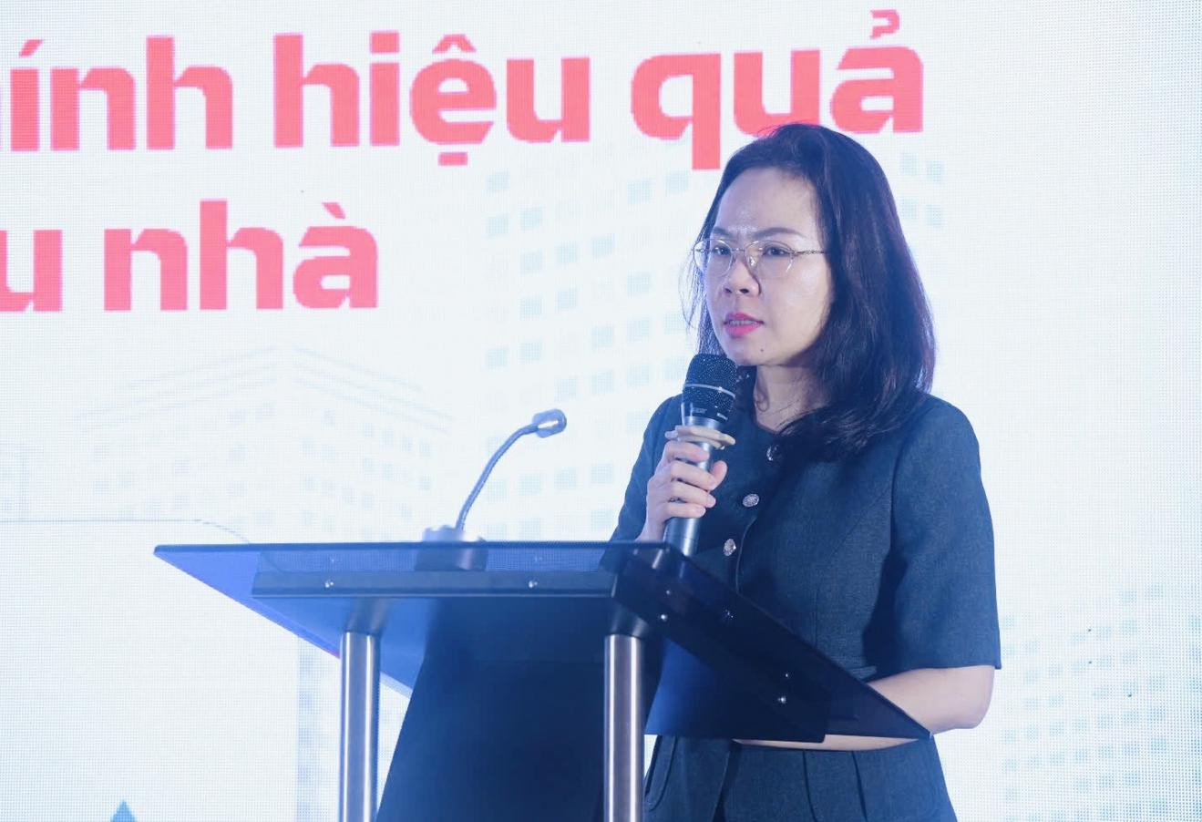 Bà Hà Thu Giang - Vụ trưởng Vụ Tín dụng các ngành kinh tế, Ngân hàng Nhà nước Việt Nam. Bà Hà Thu Giang - Vụ trưởng Vụ Tín dụng các ngành kinh tế, Ngân hàng Nhà nước Việt Nam.