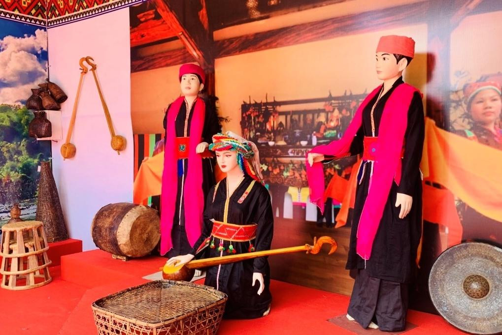 Một gian hàng giới thiệu nghề thủ công truyền thống của Lai Châu