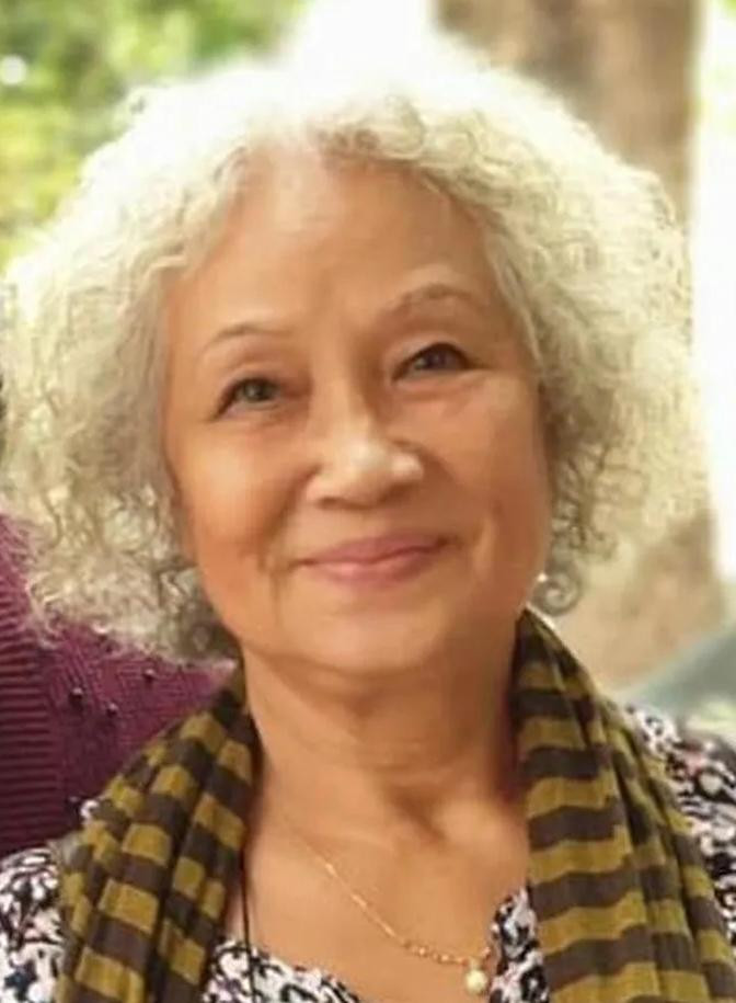 Điêu khắc gia Phan Thị Gia Hương Điêu khắc gia Phan Thị Gia Hương