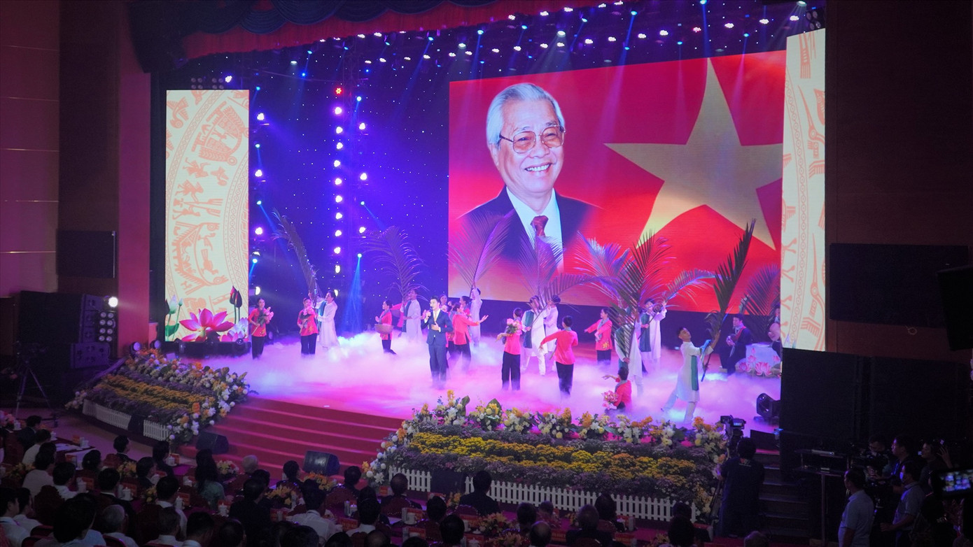 Kỷ niệm 100 năm ngày sinh Cố Thủ tướng Võ Văn Kiệt