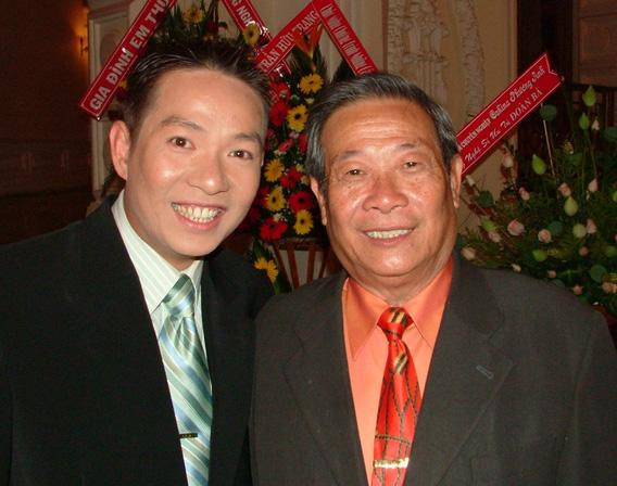 Cha con đạo diễn NSƯT Đoàn Bá và Đoàn Bình (Ảnh Thanh Hiệp cung cấp)