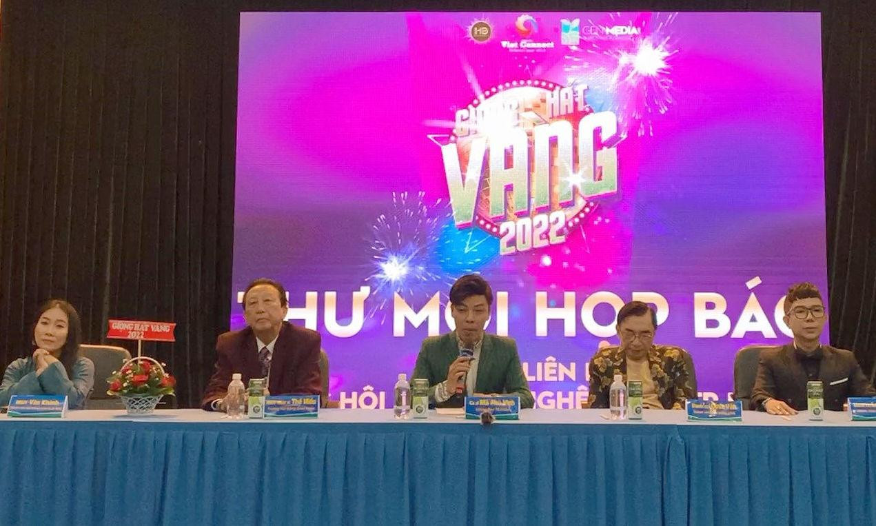 Lần đầu tiên, nhiều ca sỹ nổi tiếng cùng tham gia Ban giám khảo cuộc thi "Giọng hát Vàng" Lần đầu tiên, nhiều ca sỹ nổi tiếng cùng tham gia Ban giám khảo cuộc thi "Giọng hát Vàng"