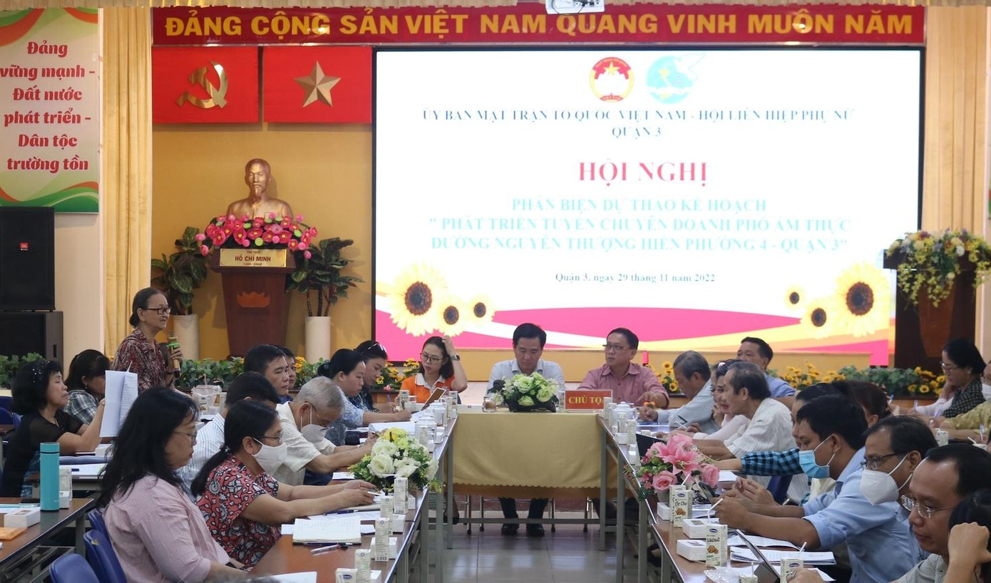 Các đại biểu tham gia góp ý tại Hội nghị Các đại biểu tham gia góp ý tại Hội nghị