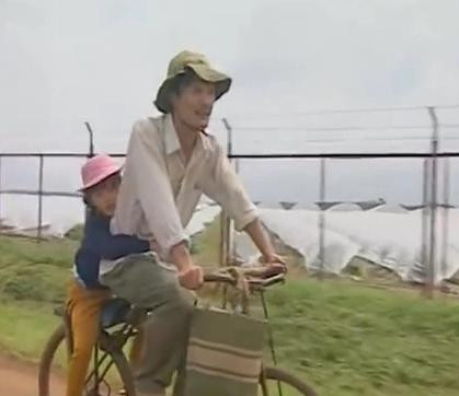 NSƯT Công Ninh trong "Mẹ con Đậu Đũa" do Nguỵ Ngữ biên kịch