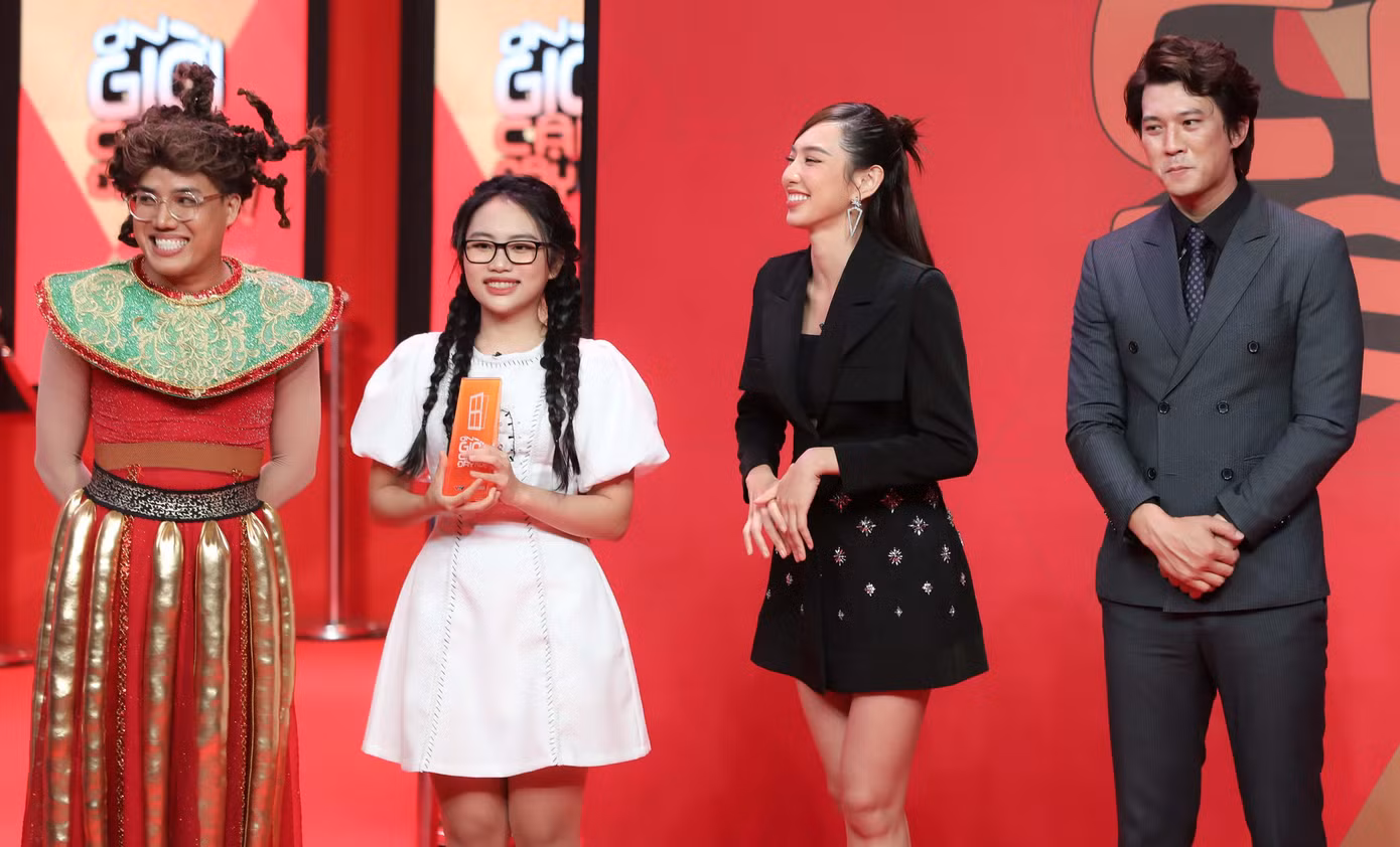 Phương Mỹ Chi giành cúp đầu tiên của "Ơn Giời! Cậu đây rồi."
